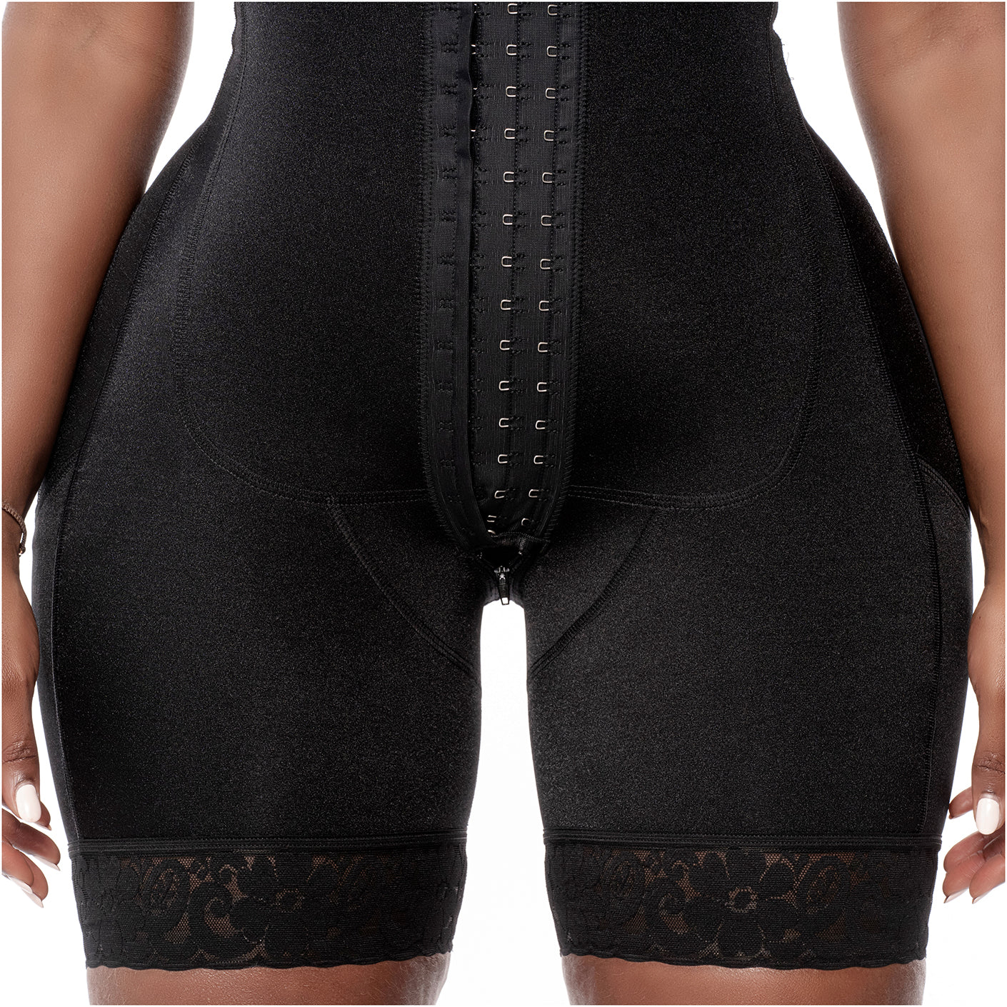 Bling Shapers BLI-T942BF black BBL post-surgery faja colombiana with hook-and-eye zipper closure front view