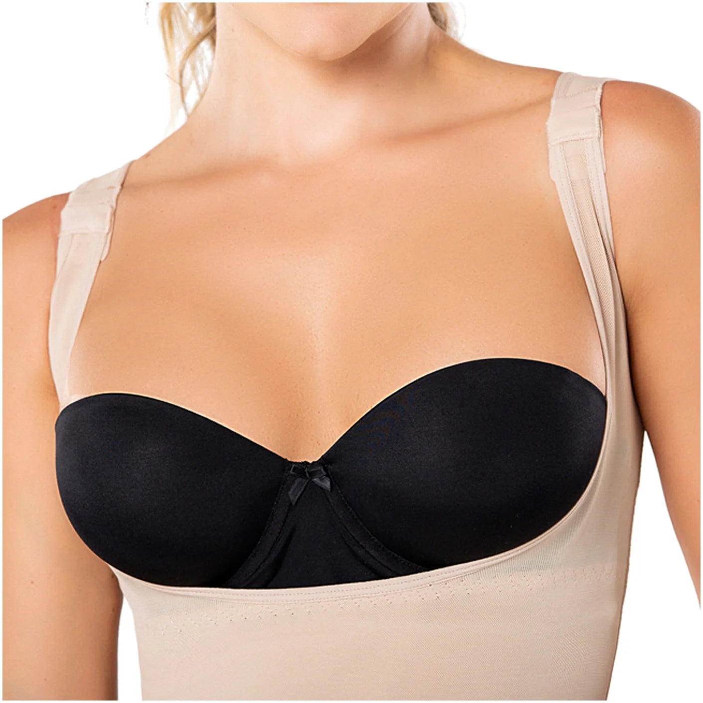 Diane & Geordi DAG-2410 nude seamless body shaper with built-in black bra cups, Colombian shapewear cami front view