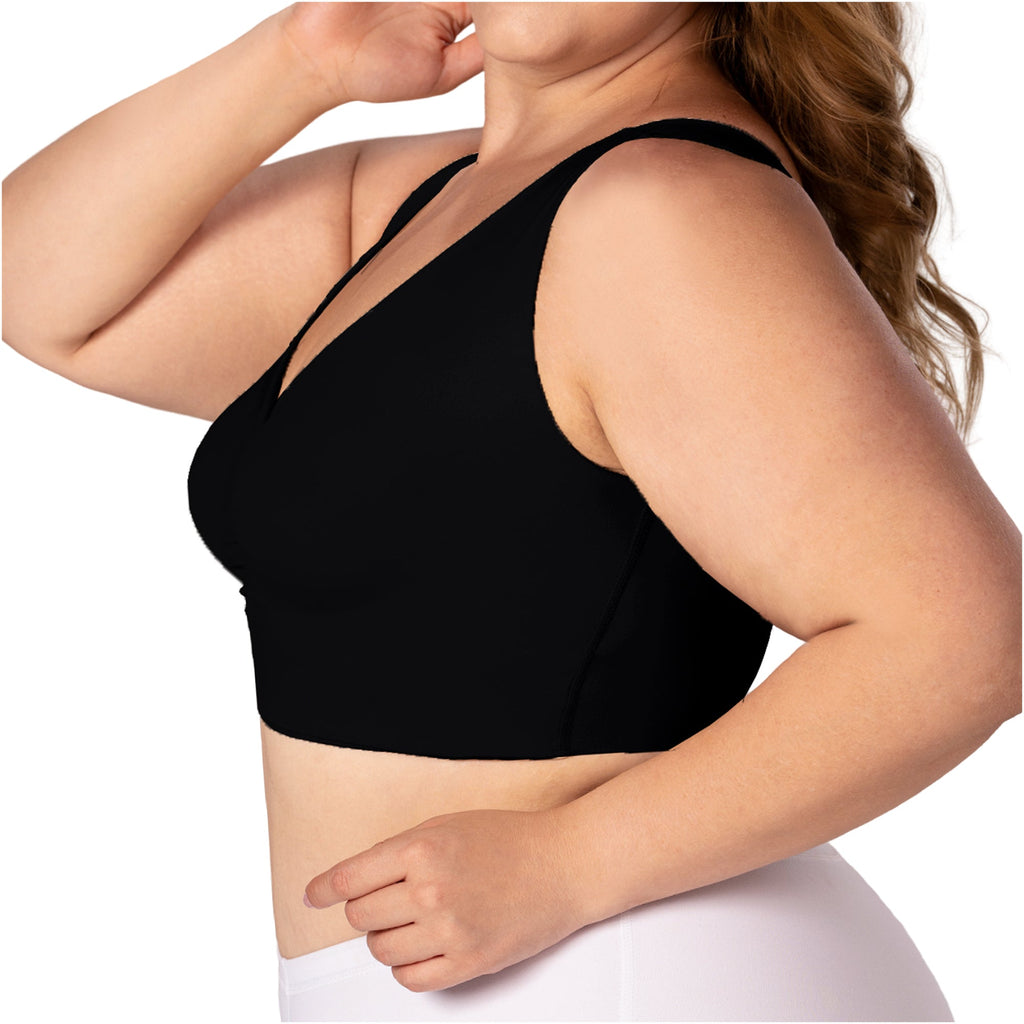 Fajas MyD B0600 black seamless sports bra crop top side view, Colombian shapewear body shaper for plus size women