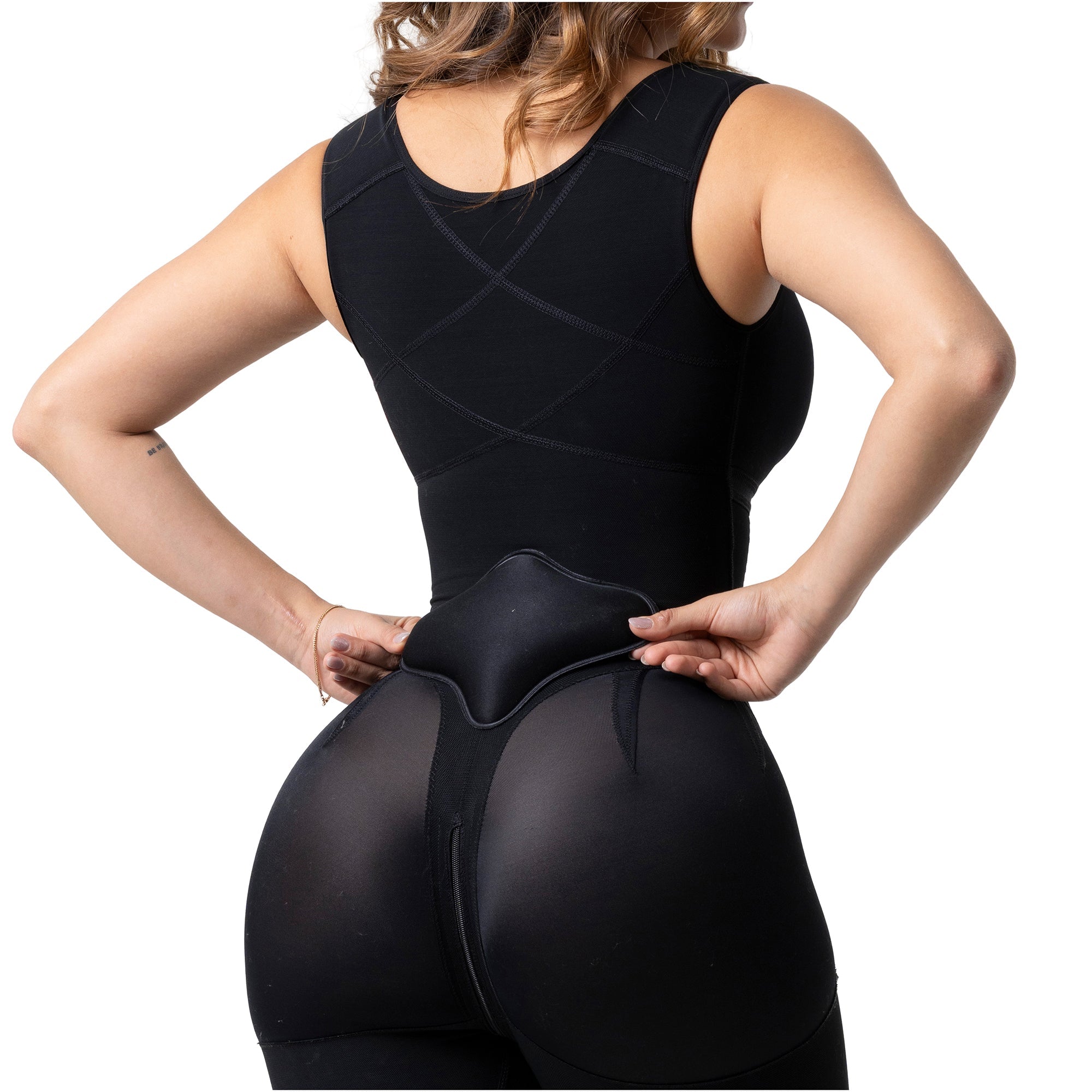 Fajas Salome 2506 black open-butt Colombian shapewear bodysuit with butt-lifting design, back view body shaper