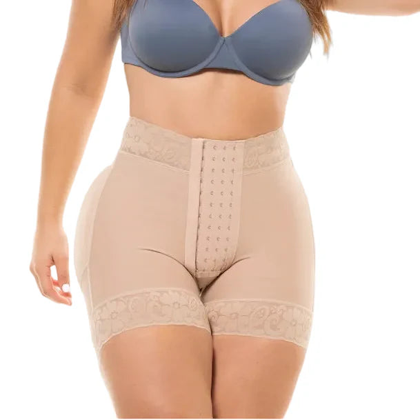 Fajas Salome SH-613B nude shaper shorts with hook closure and lace trim, Colombian shapewear for daily body shaper use front 